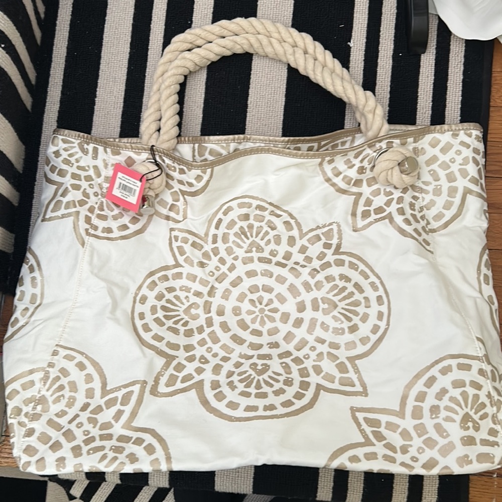 Donna Dixon Large Rope Handle white canvas with gold print Tote/Beach Bag-New